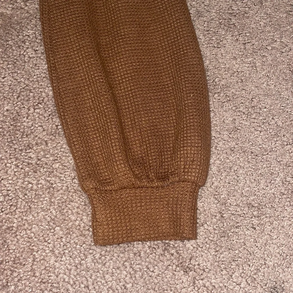 Oversized Sweater - Picture 2 of 3